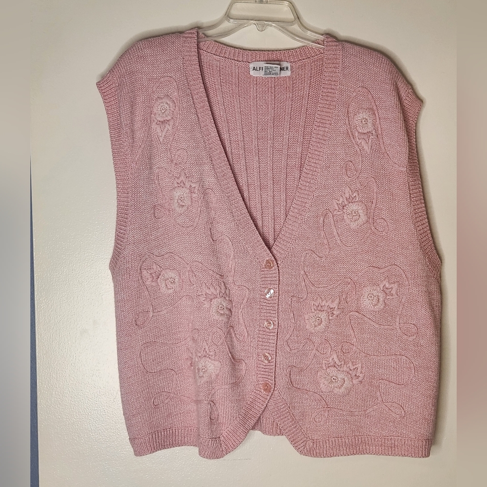 Alfred Dunner Pink Embroidered V-Neck Sweater Vest